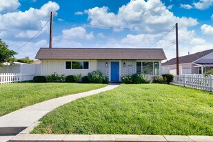 Building Photo - 1138 N Valley St