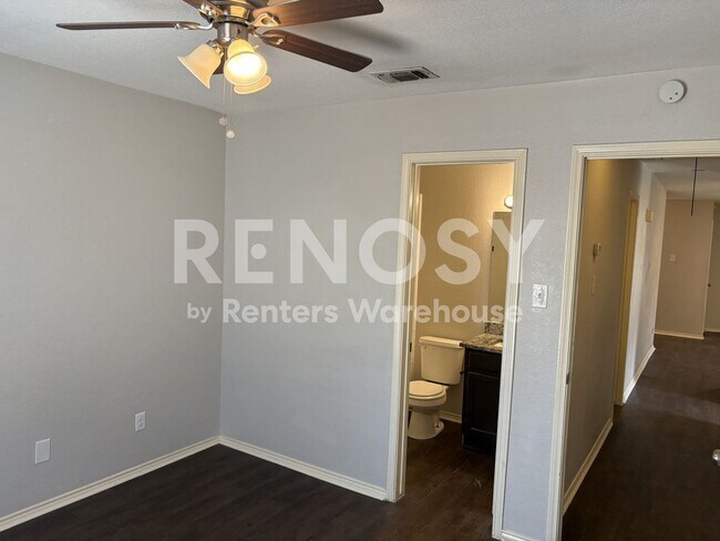 Building Photo - 10258 Maverick Dr