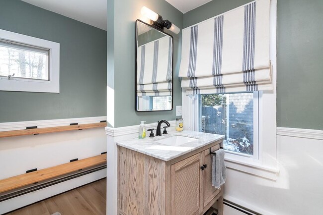 Building Photo - 40 Mechanic St