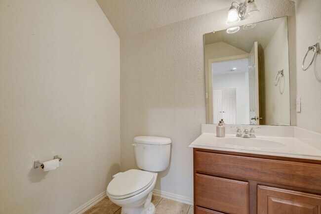 Upstair Bathroom - 2251 Fawn Mist Dr