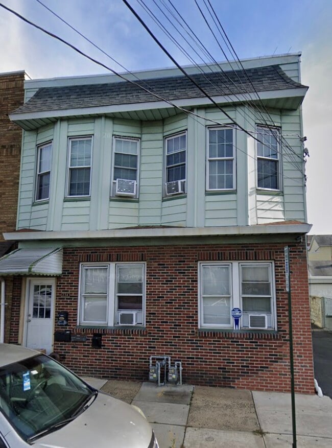 Building Photo - 234 Christine St