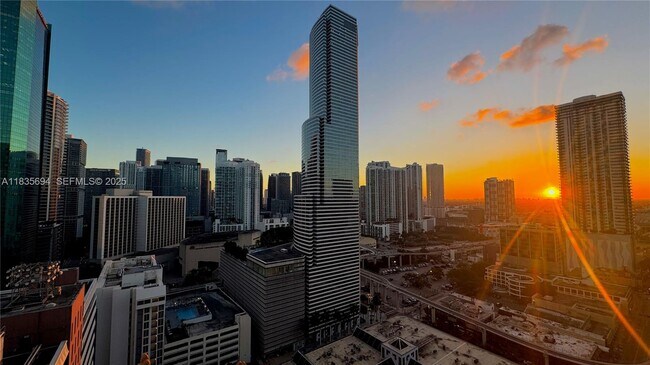 Building Photo - 151 SE 1st St