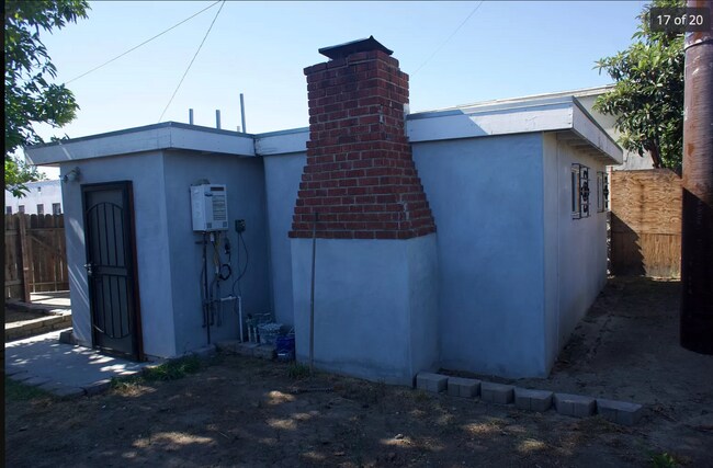Building Photo - 8640 San Luis Ave