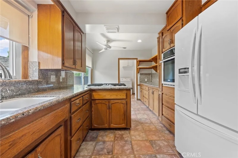 Building Photo - 5431 E El Jardin St