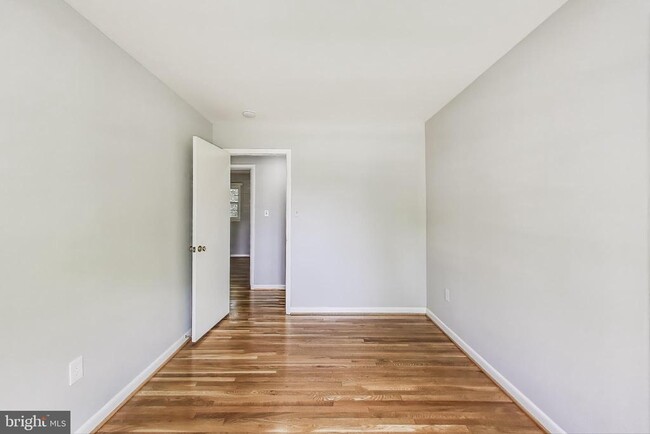 Building Photo - 14207 Gaines Ave