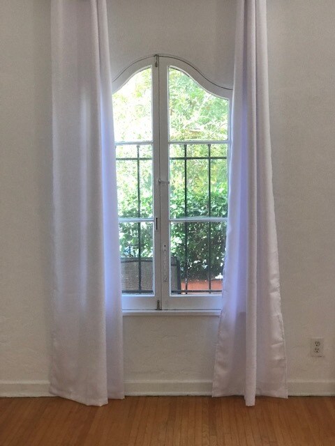 View LR out to patio - 916 S Orange Grove Ave