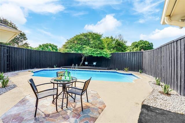 Building Photo - 9738 Amberley Dr