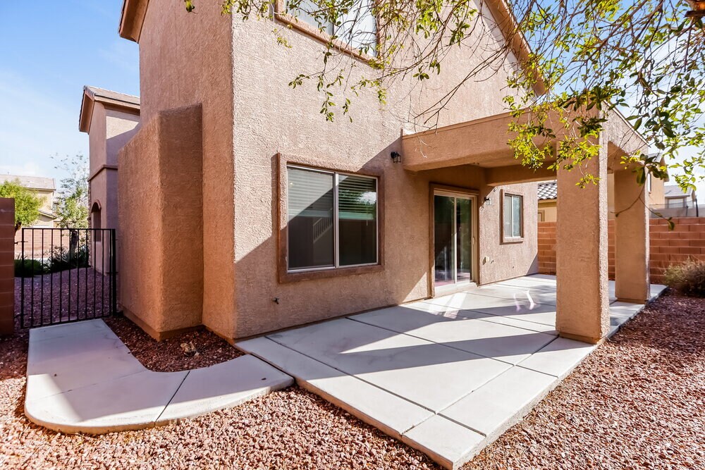 Building Photo - 4353 W Galapagos Ave