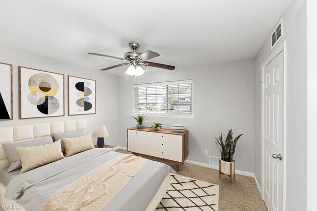 Building Photo - 1 br, 2 bath House - 1309 Lamp Post Lane S...