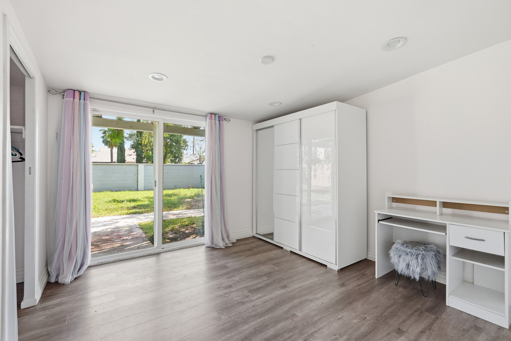 Building Photo - 8647 Corbin Ave