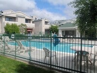 Building Photo - 144 Everson Dr