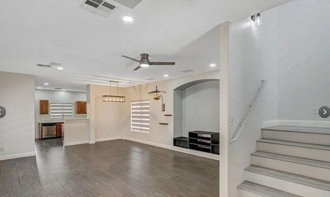 Building Photo - DO NOT MISS THIS CHARMING HOME! GORGEOUS 3 BEDROOM, 2 1/2 BATH!!