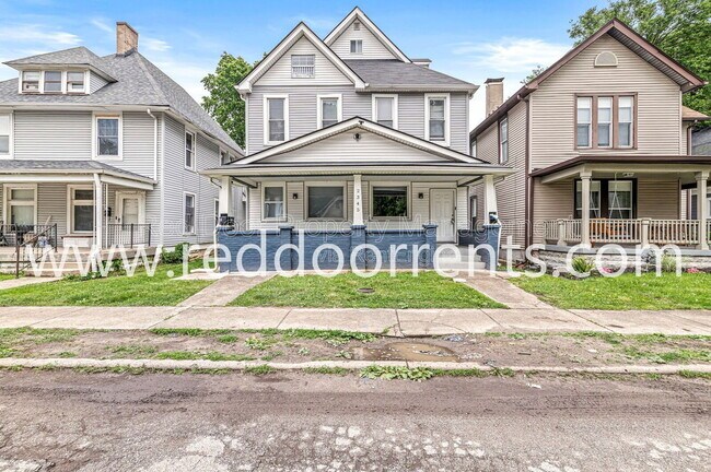 Building Photo - 2345 N Kenwood Ave