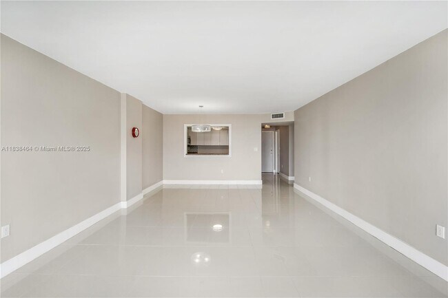 Building Photo - 2780 NE 183rd St