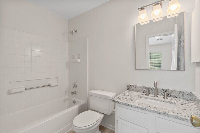 Building Photo - 4091 N Course Dr