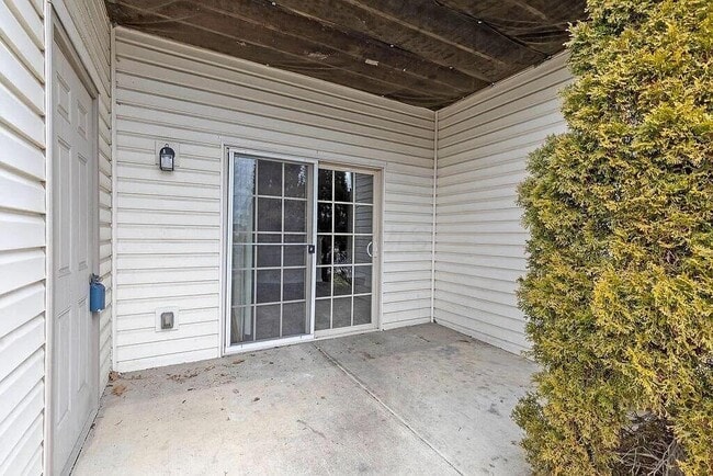 Building Photo - 773 Hidden Springs Dr