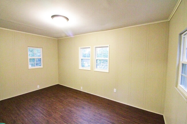 Building Photo - 1453 N 35th St