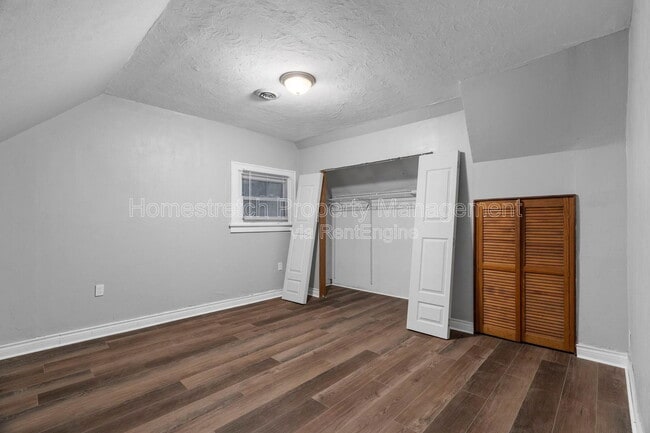 Building Photo - 2420 Shirley Ave