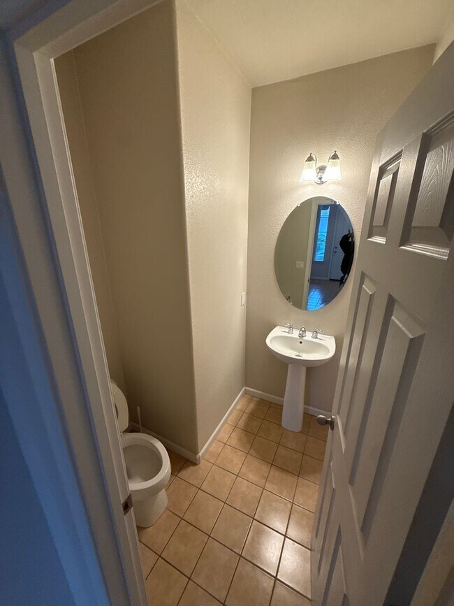 Building Photo - 4BR|2.5BA Townhome w/Garage|Yard| - Tenant Pays $175 monthly for WS&G