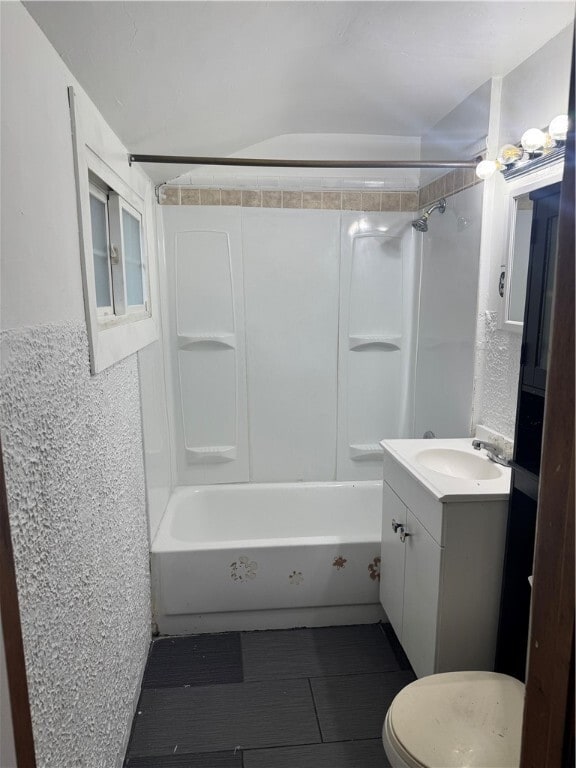 Building Photo - 196 4th St