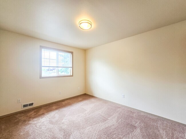 Building Photo - 4BD Marysville Home