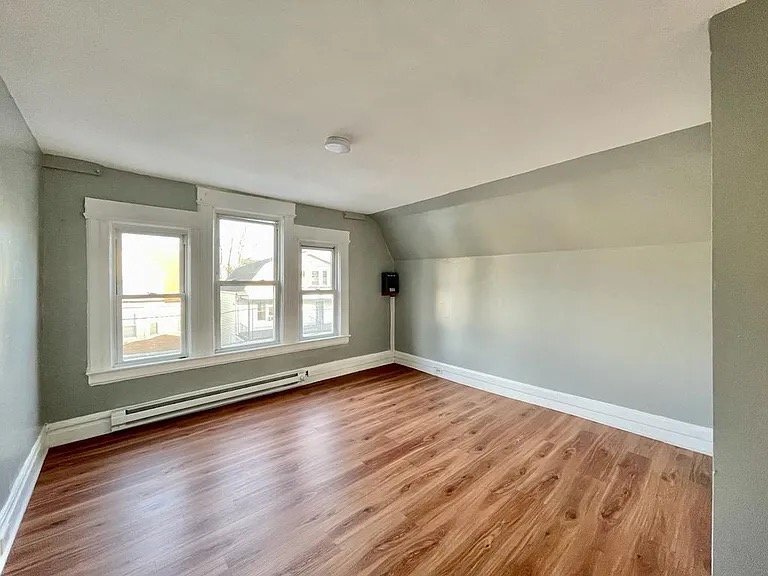 Building Photo - 49 Hazelwood Ave