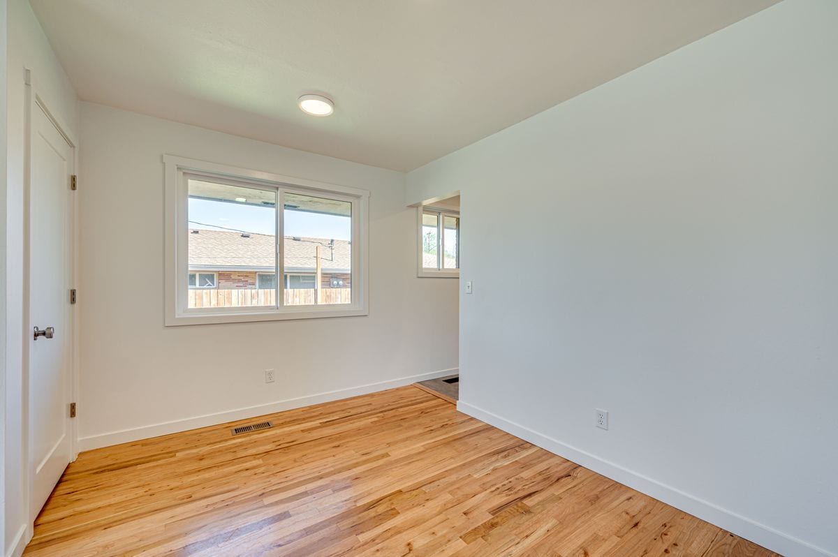 Building Photo - 634 NE 19th Ave