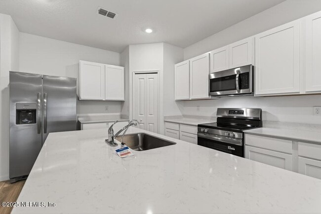 Building Photo - 6932 Golden Monarch Ave