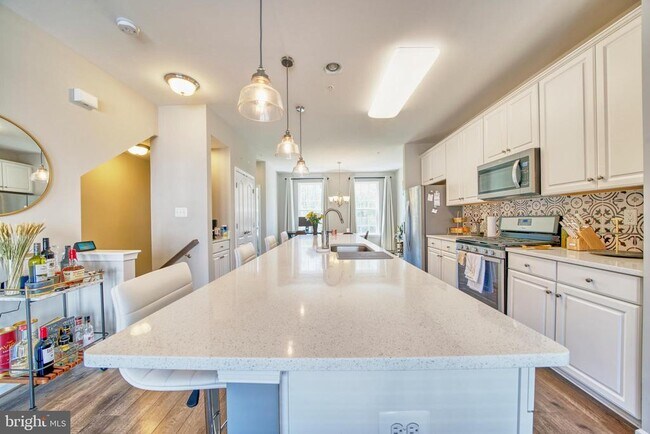 Building Photo - 18318 Woodhouse Ln