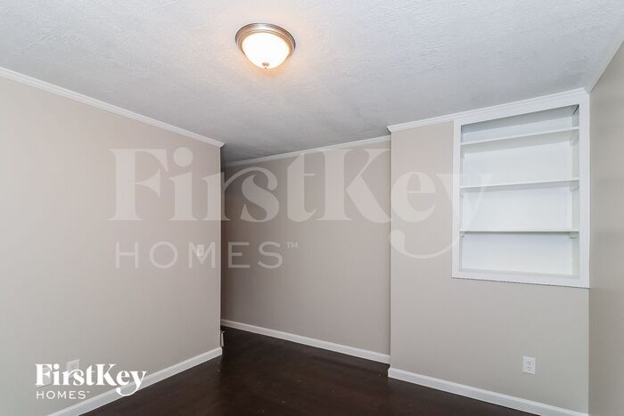 Building Photo - 3010 Scepter Dr