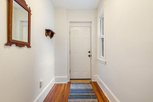 Building Photo - 23 Goethe St