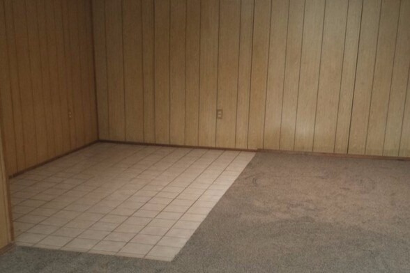Lower level - 1875 Adams St