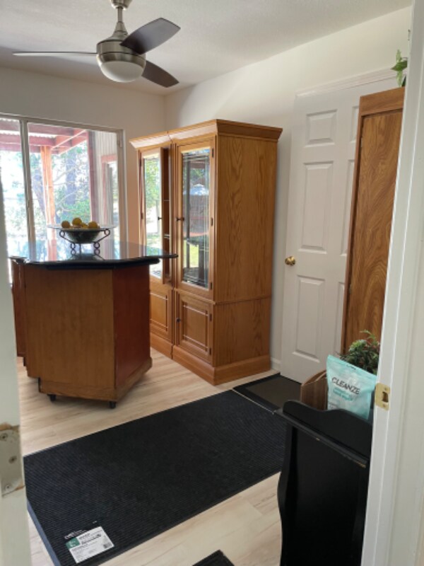Building Photo - 145 Turnberry Way