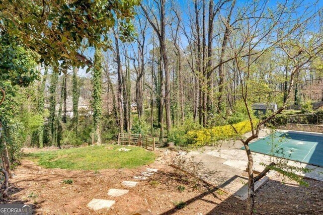 Building Photo - 3819 Dora Dr SE