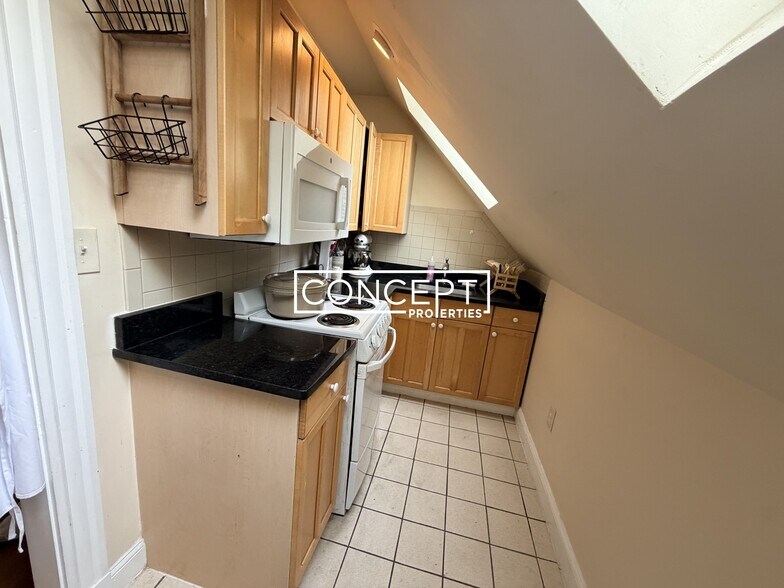 Building Photo - 23 Forest Hills St