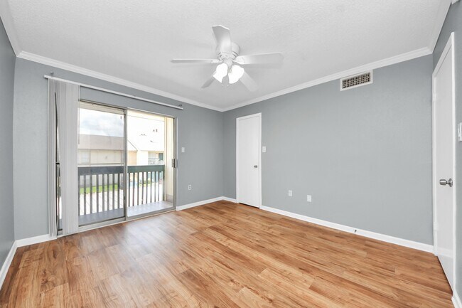 Building Photo - 250 El Dorado Blvd