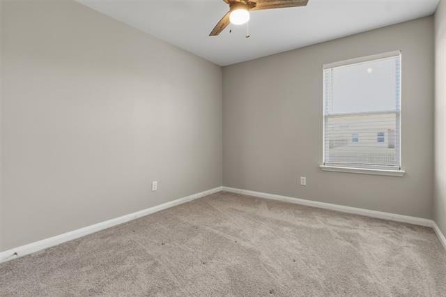 Building Photo - 5015 Royal Springs Dr