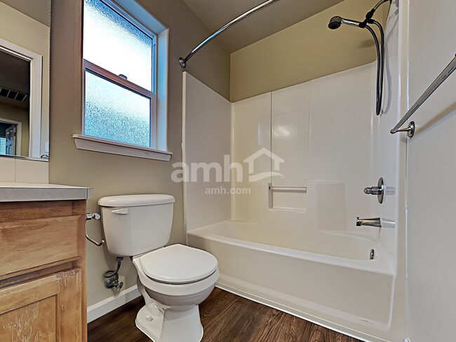 Building Photo - 39237 Newton St