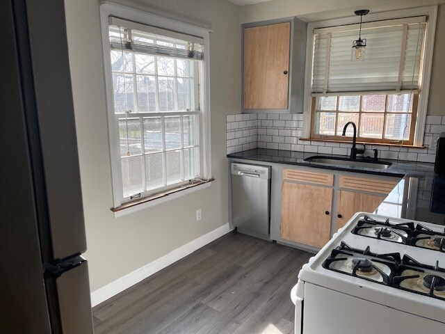 Building Photo - 1818 Ashland Ave