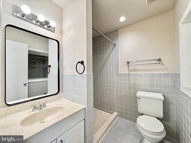 Building Photo - 4800 Sugar Plum Ct