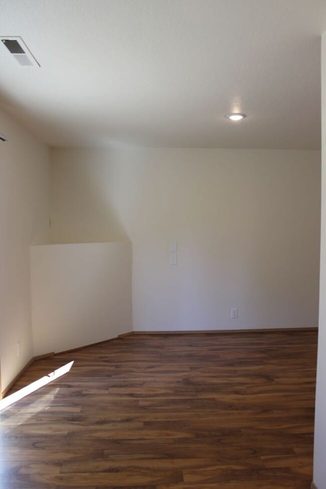 Building Photo - 4 br, 2.5 ba home in Scappoose neighborhood