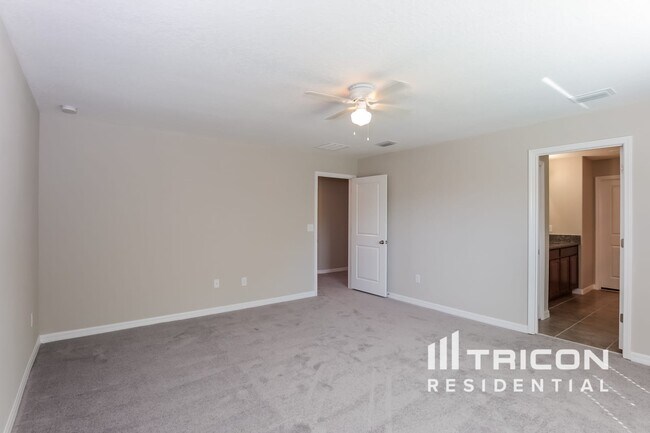 Building Photo - 2012 Broad Winged Hawk Dr