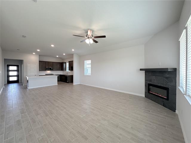 Building Photo - 808 Birdie Dr