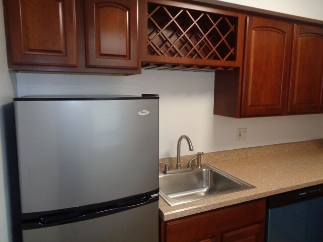 Building Photo - 1917 Fleet St