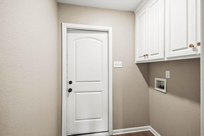 Building Photo - 8908 Teetwood Rd