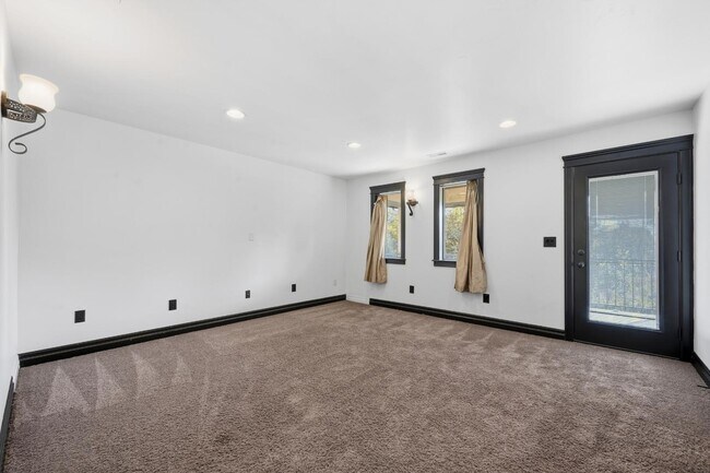 Building Photo - 1356 S Hidden Island Pl