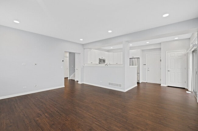 Building Photo - 1876 Bluestem Cir