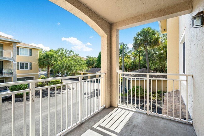 Building Photo - 6400 Emerald Dunes Dr