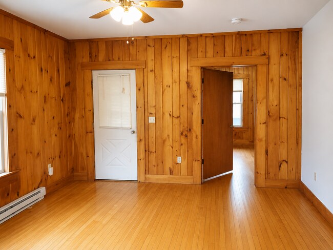 Building Photo - 332 Wallingford Ave