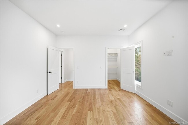 Building Photo - 67 Paulding Ln